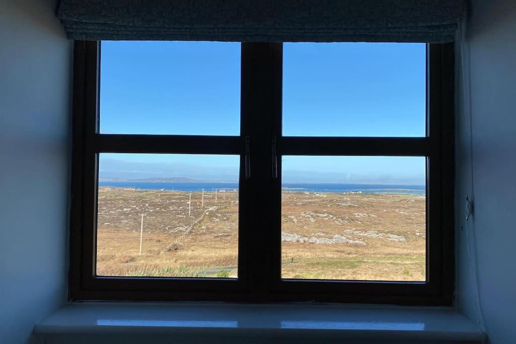 Drop Anchor House, Spacious 3 Bedroom Apartment, Fabulous Sea Views Cleggan Exterior foto